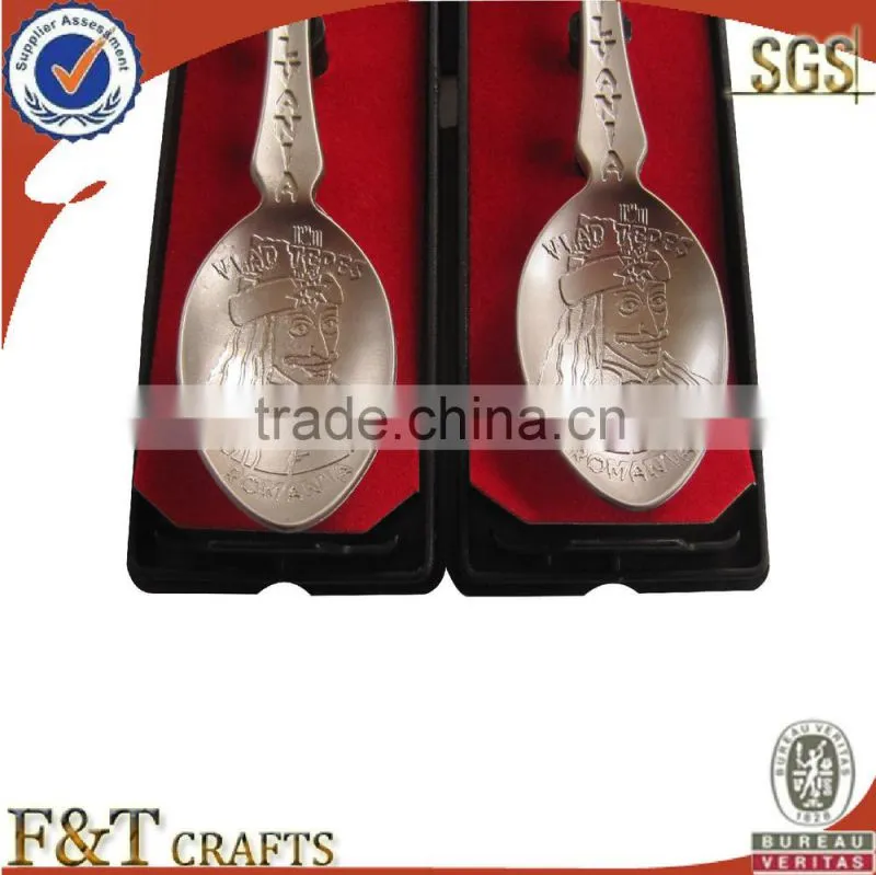 Zinc alloy high quality pearl nickel souvenir spoon for your desgin