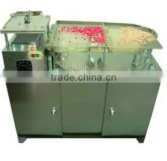 Semi-automatic pharmaceutical capsule filling machine