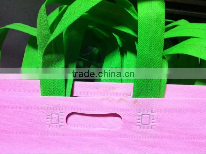 Automatic ultrasonic soft handle sealing machine