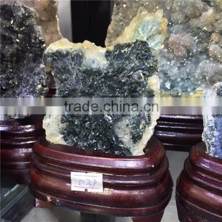 Natural Mineral Ore Stone Crystal Ornaments