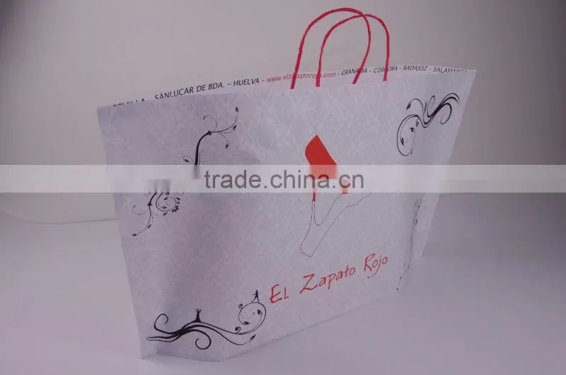 New white kraft paper bag,easy bags with twisted handles, garment bag