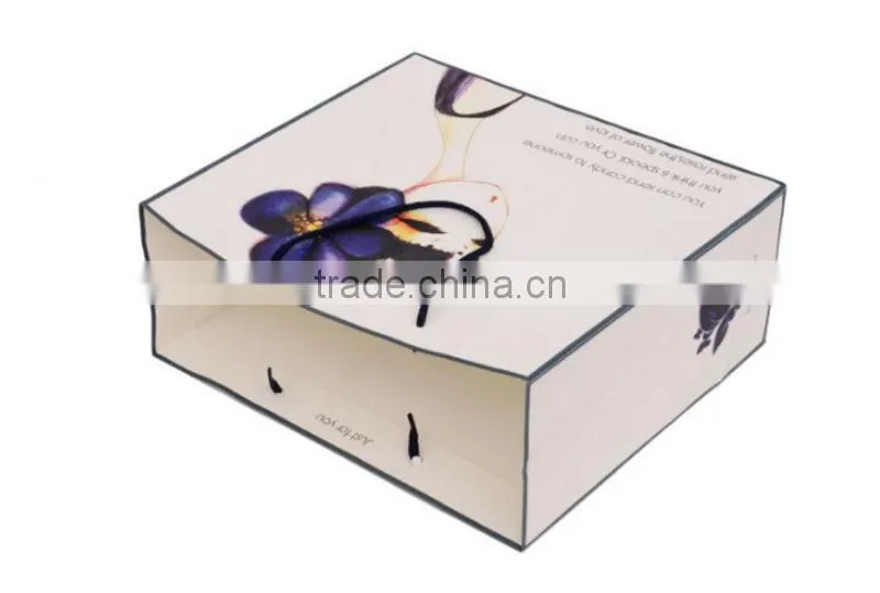 Fashionable Crazy Selling cheap paper gift bag printing