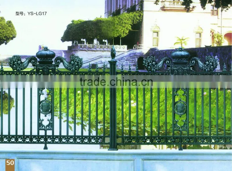Aluminum driveway gate
