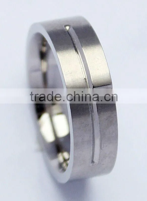 Fashionable titanium laser engraved ring