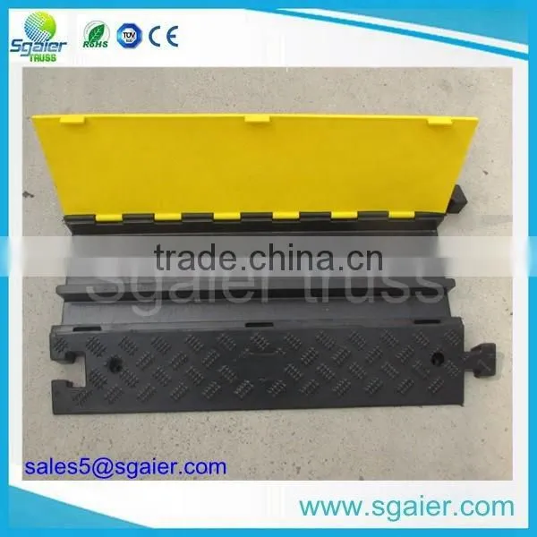Outdoor Road Rubber Speed Humps for cabe on Sale