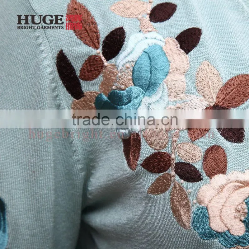 Vintage embroidered flowers sweater for old women