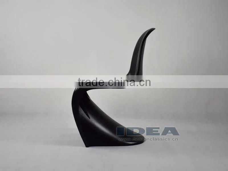 Replica Verner Chair - Black Color