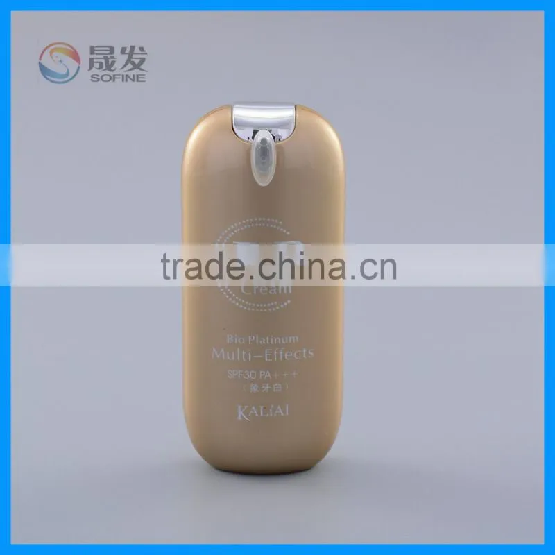 Flat cosmetic sunscreen lotion bottle