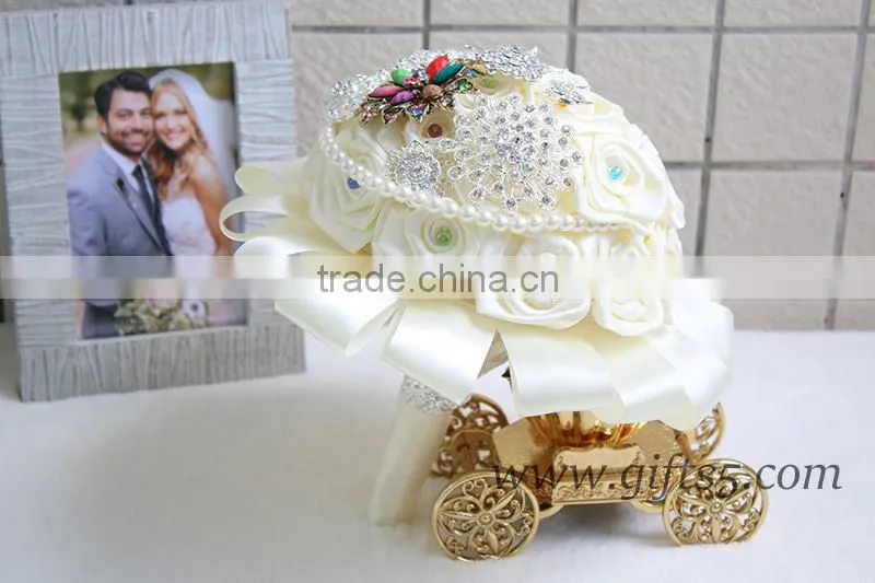 Handmade large Brooch Wedding Bouquet Bridal Bridesmaids Custom Flower Bouquet Jeweled Bouquet in Ivory, Cream and white