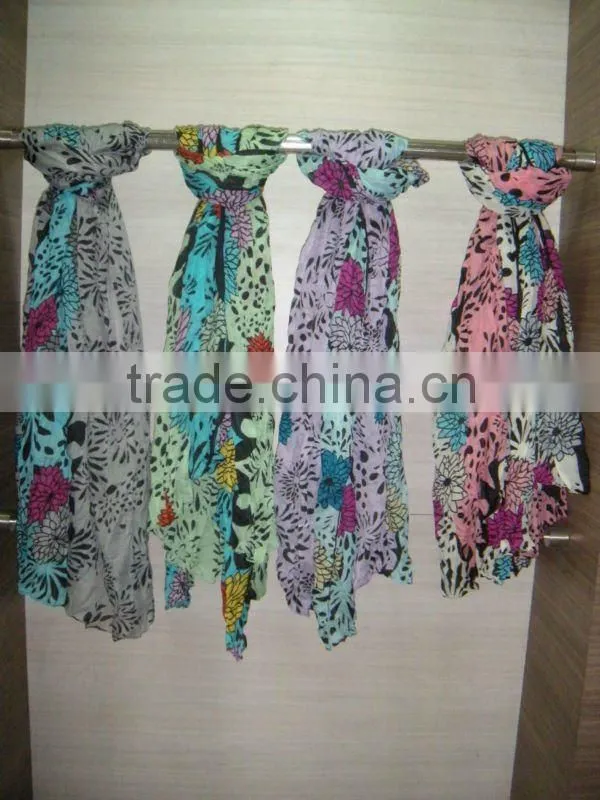 2013 Newest Printed Polyester women Pareo/Scarf