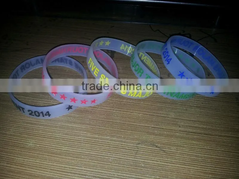 Promotional Embossed logo Silicon Wristbands
