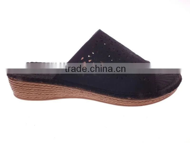 Lady slipper design with flat comfortable soft sole