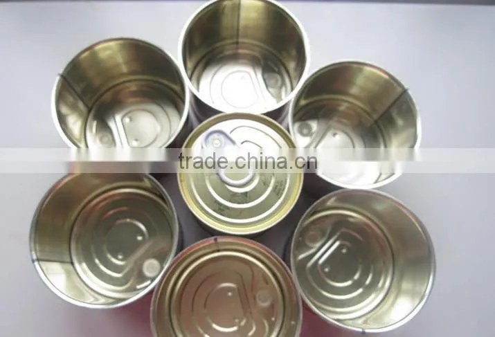 Tomato paste in cans and drum