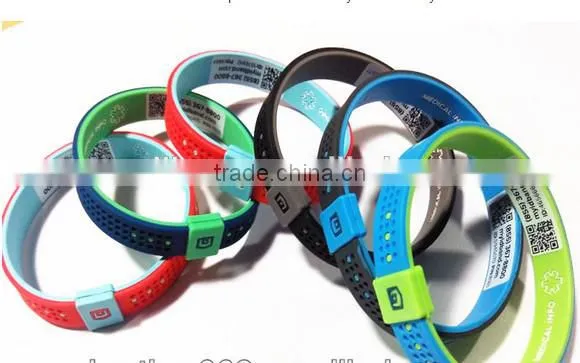 newest scannable fashion qr code silicone bracelet
