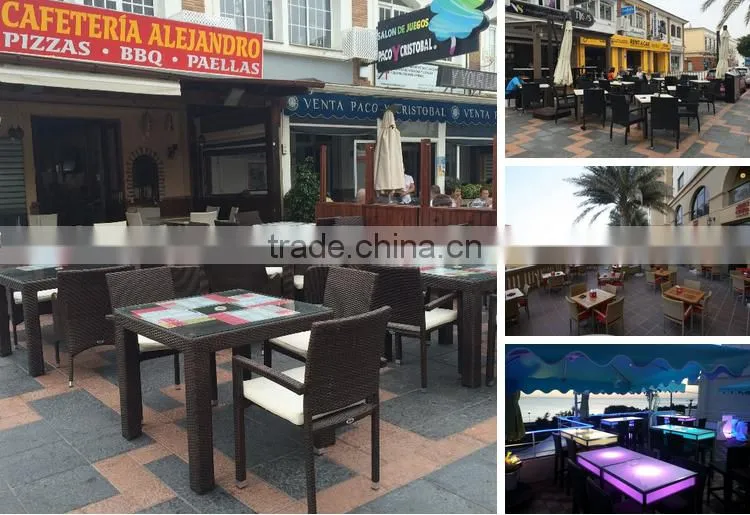 Outdoor Furniture Chrysanthemum Weaving Dining Table And Chairs