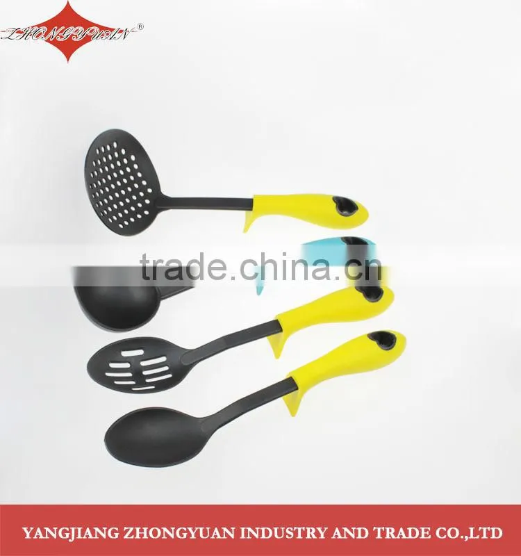 2014 hot sale good quality colorful nylon kitchen tool with heart shaped handle