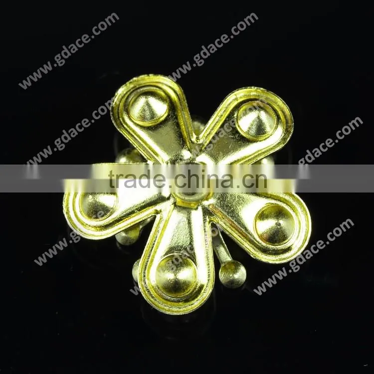 Flower for shoes centerpiece