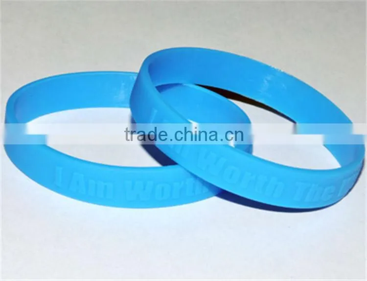 High qulity silicone with unicolor embossed bracelets