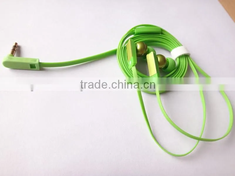 Top Quality Flat Cable Metal Earphone with Mic