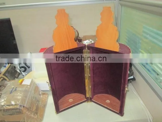 Unique shape creative design wooden wine box with flannelette covered