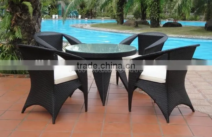 Outdoor Plastic Rattan Dining Table Set