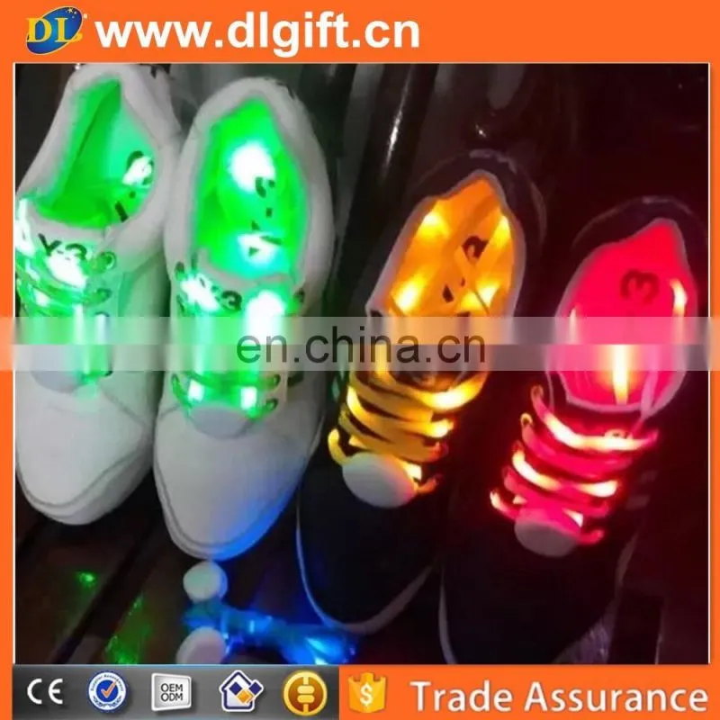 2017 new lights flashing luminous glow in the dark platube shoelaces light up shoe lace led shoelace