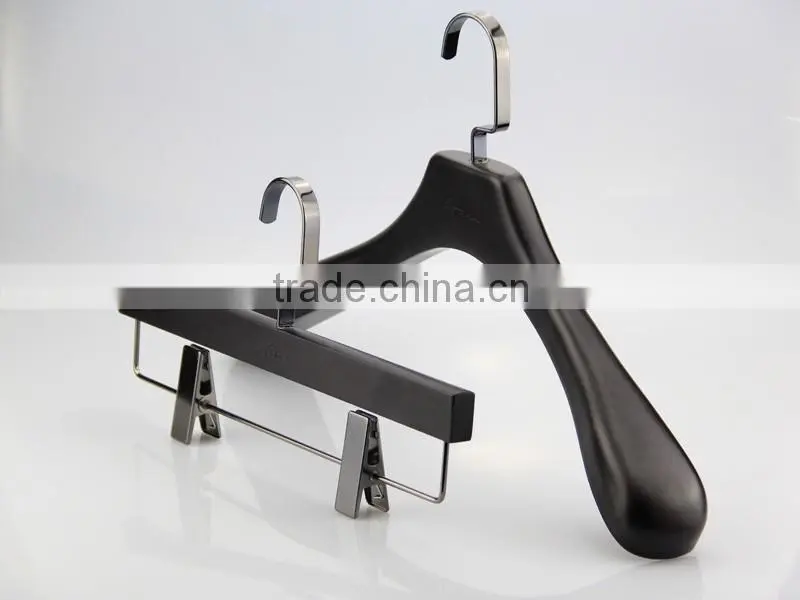 2016 best selling wooden hanger and pants hanger with special hook