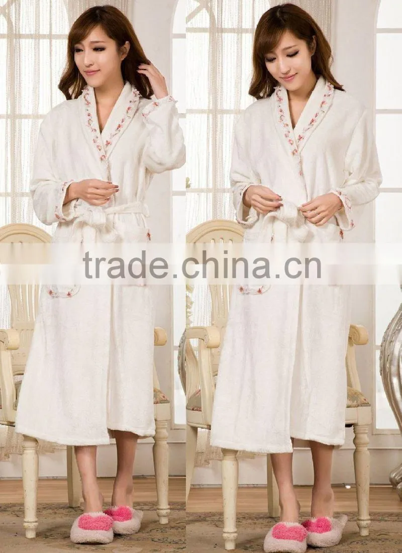 Hot-selling 100% microfiber hotel bathrobe