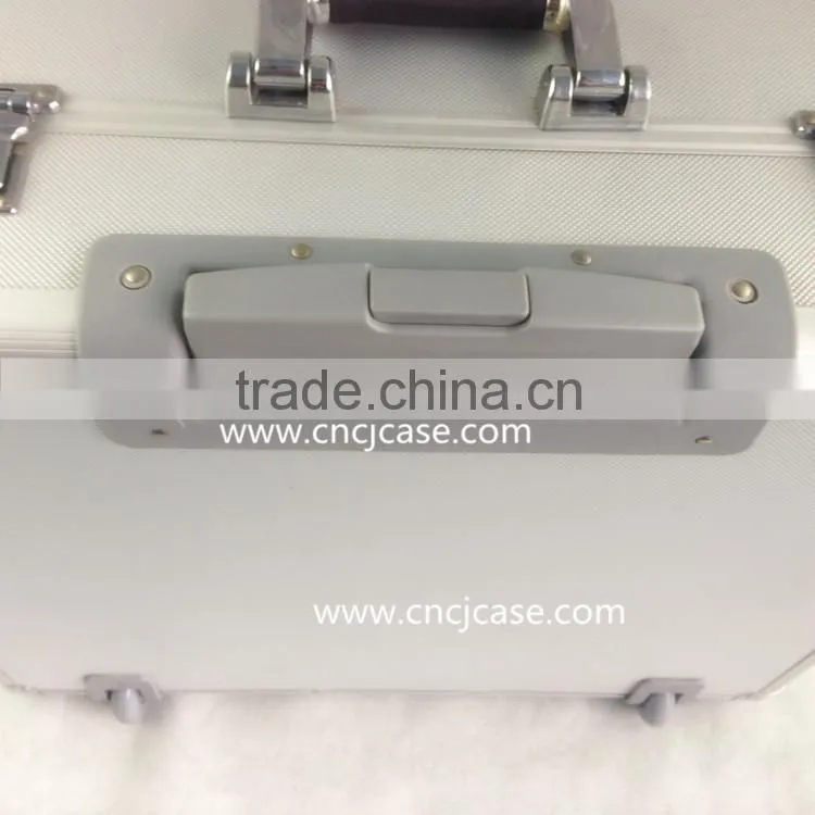 Easy carrying aluminum trolley tool case with wheels aluminum board chassis