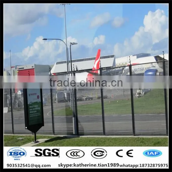 pvc coated green vinly airport bend welded wire mesh security fence for yard guard