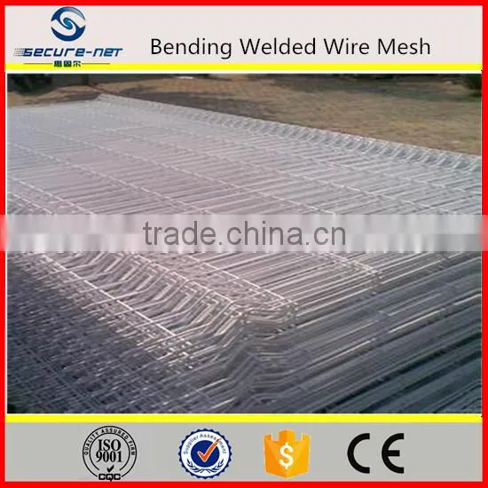 Welded mesh fence bending machine