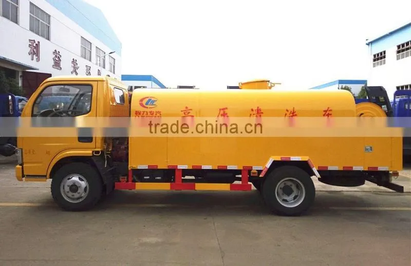 4*2 Dongfeng 5m3 Small High Pressure Water Cleaning Camion