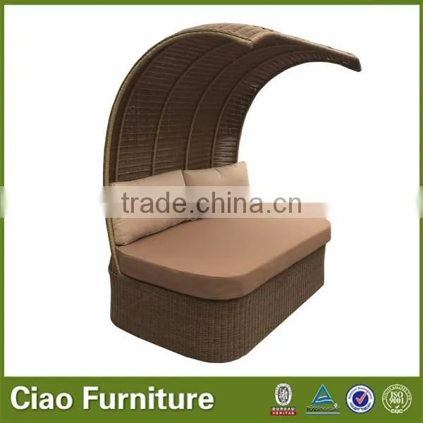 New design outdoor rattan beach bed with coffee table