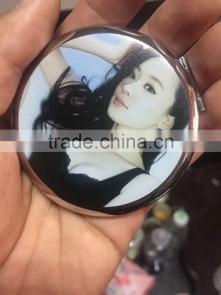 Round Pill Box With Mirror with three separate space cute pill boxes
