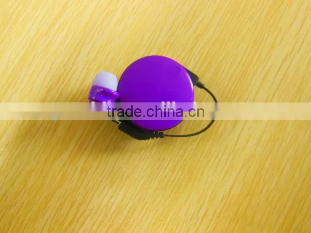 2016 New style earphone retractable in-ear headset with CE,FCC,ROHS certificates
