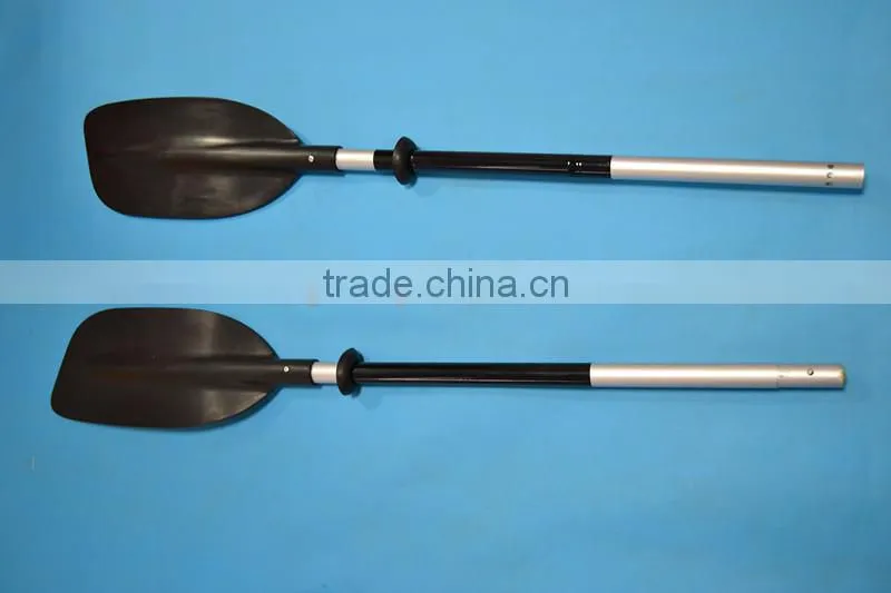 Single paddle blade
