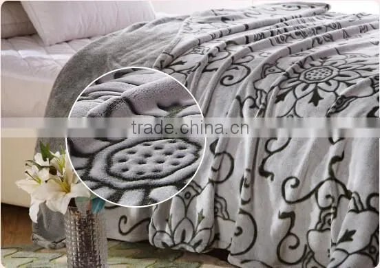 Printed in back with cut flowers coral fleece blanket