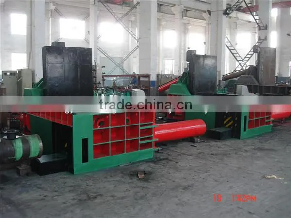 Steel recyling baler machine