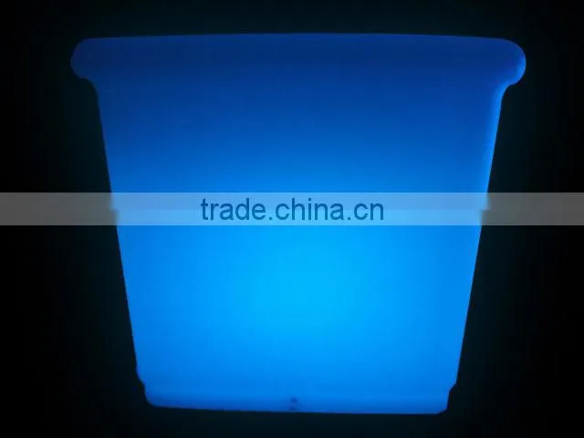 Plastic LED planter for home and garden lighting LGL20-2642-2