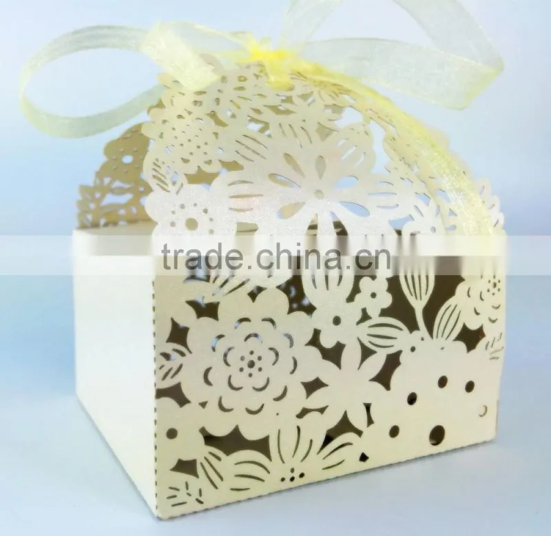Customized foldable sweet candy box for wedding romantic paper wedding box