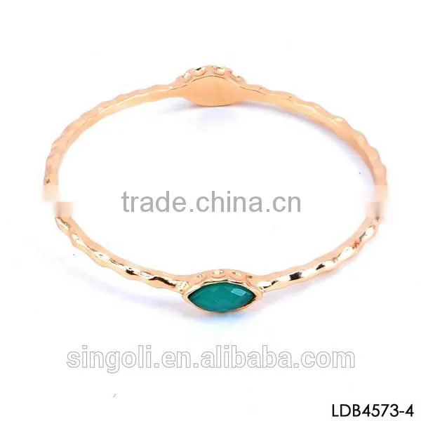 Lacquer wave shape gold bangle hammered thin alloy bracelet gold with emerald charm bracelet alibaba china supplier