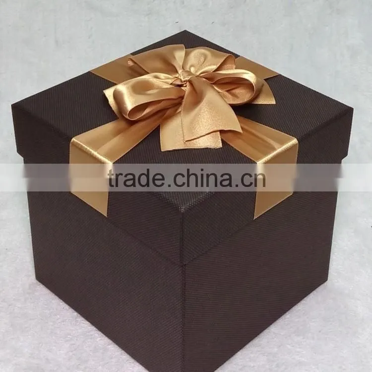 Hot sale square large gift box custom elegant lover wedding gift paper box