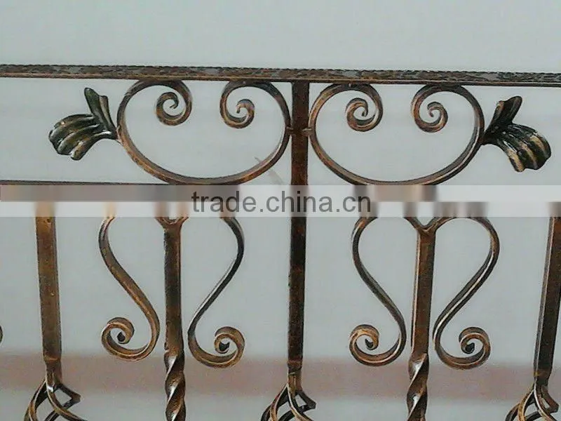 2015 Top-selling modern wrought iron balcony fence