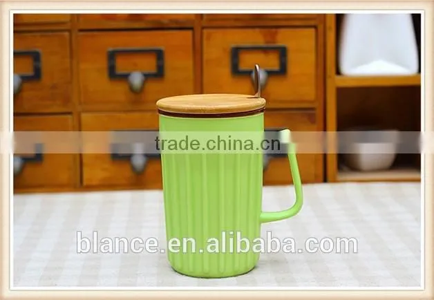 colorful stripe embossed ceramic cup with lid and spoon