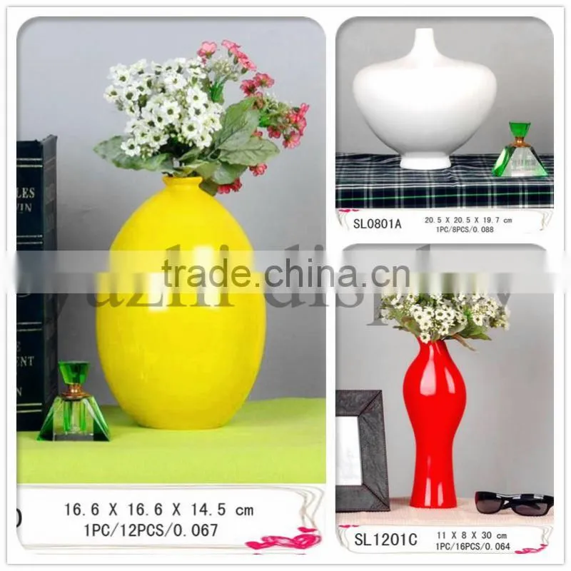Female sport mannequins with abstract head in matt white