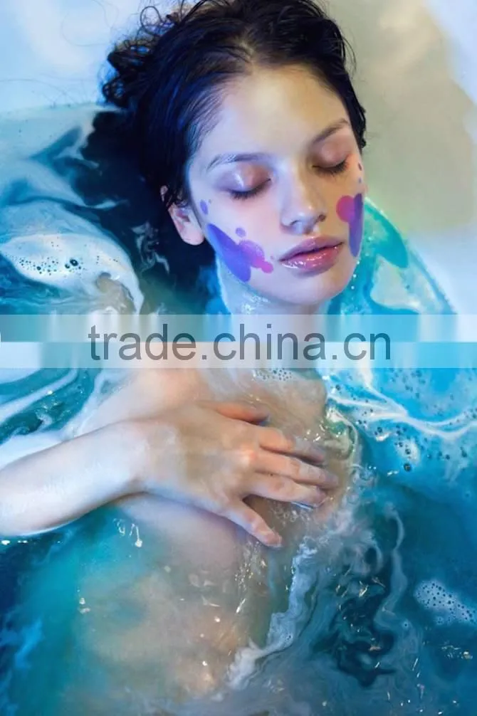Natural colorful Fizzy Bath Bomb with essential oils good for spa