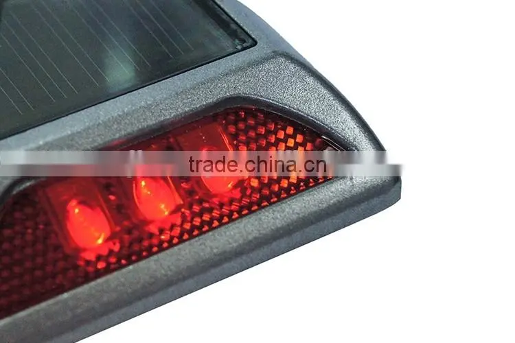 Small MOQ strong reflective effect solar led road stud
