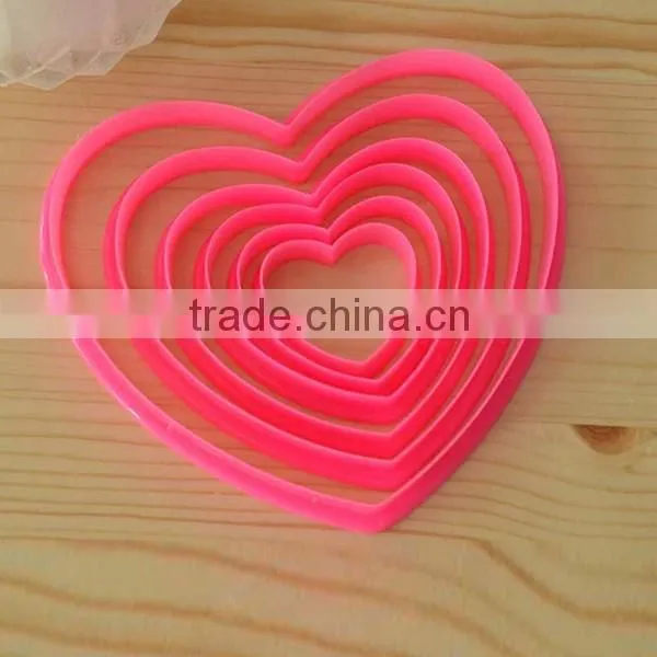 2 pcs set 13.8cm kawaii plastic cake cutter & server