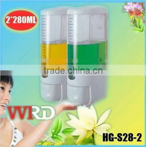 Manual soap dispenser