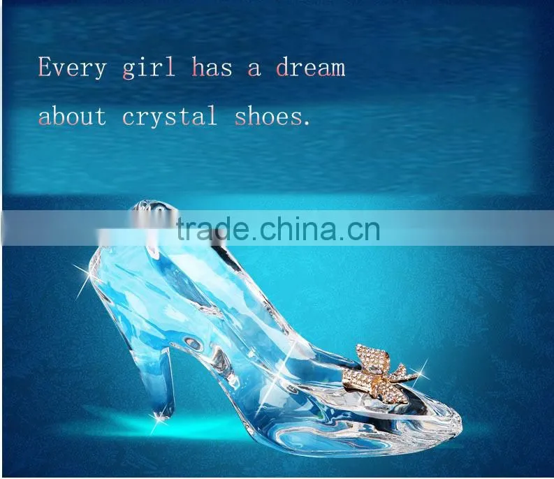 Factory directly wholesale price Fantastic European design crystal shoes for wedding gift